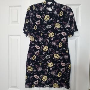 Current project super soft dress black with allover floral short sleeve size med